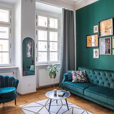 New Stylish 3 Suites Bedrooms Apt In Mala Strana - N2Nd Praag Buitenkant foto